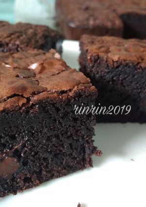 Foto resep Shiny and fudge brownies