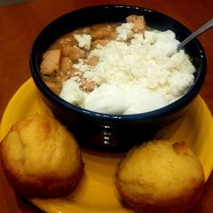 A picture of Easy White Chicken Chili.