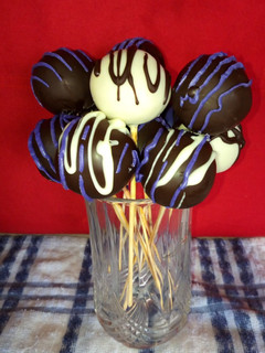 A picture of Cake pops.