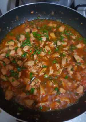 A picture of Boneless chicken stew.