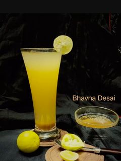 લીંબુ શરબત (Lemon Sharbat Recipe in Gujarati) રેસીપી મુખ્ય ફોટો