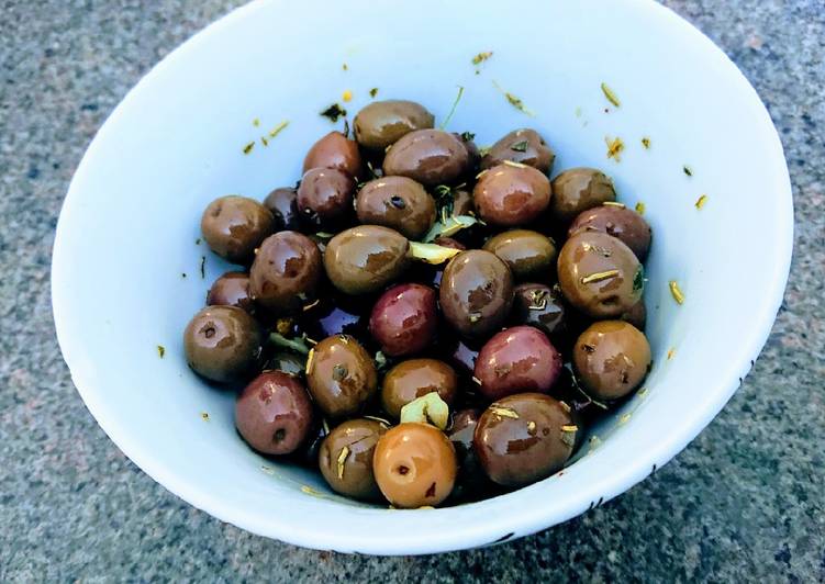 Steps to Make Homemade Freshly Marinated Olives