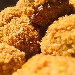 Crunchy yam balls A picture of Crunchy yam balls.