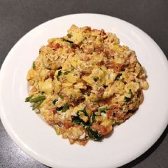 A picture of Tomato with Eggs.