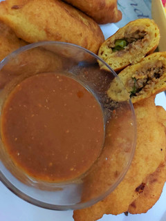A picture of Wheat flour samosa (aatey ke samosey).