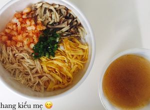 Hình của món Bún thang - bé ăn dặm.