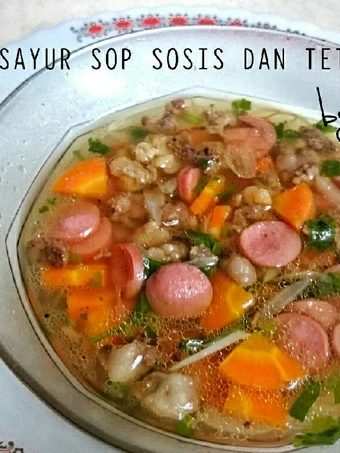 Langkah Gampang Menyiapkan Resep Sayur Sop Sosis Dan Tetelan Sapi Anti Ribet, Lezat Sekali