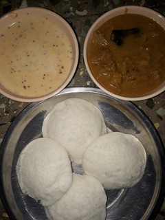 புஷ் புஷ் குஷ்பூ இட்லி (Kushboo idli recipe in tamil) செய்முறை முக்கிய புகைப்படம்