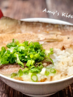 簡單煮虱目魚鹹粥 / 電鍋料理 的食譜成品照片