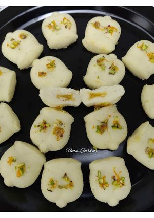 কমলা জ্যুস ভরা সন্দেশ (kamola juice bhora sodesh recipe in Bengali) রেসিপির প্রধান ছবি