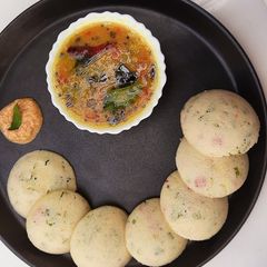 A picture of Vegetables Idli.