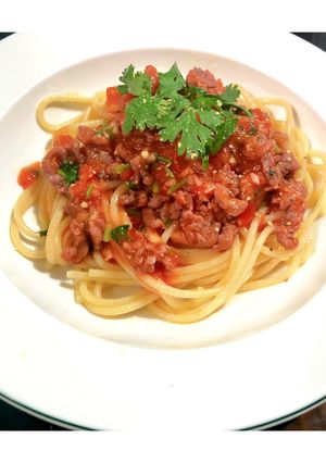 Hình của món Mỳ ý sốt cà chua bò bằm.