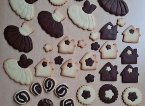 Una foto de Galletitas de manteca combinadas, vainilla y cacao
