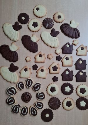 Una foto de Galletitas de manteca combinadas, vainilla y cacao