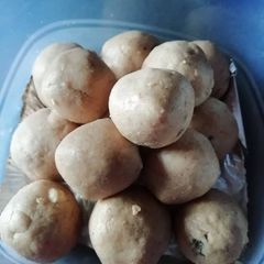 A picture of Atta laddoo.