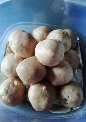 A picture of Atta laddoo.