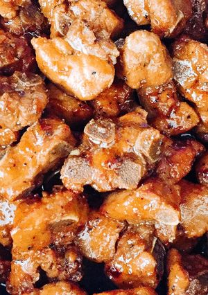Hình của món Sườn rim mặn.