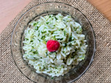 Arroz con manteca (mantequilla) ajo, perejil y corazón de sorpresa 😋 🍚 🧈🧄🌱🧀