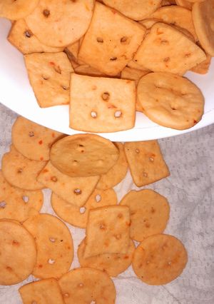 صورة لوصفة سناكس الجبن والهريسة رائع للسهرات 😋😋👌