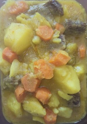 Una foto de Guiso de patatas con ternera 😋