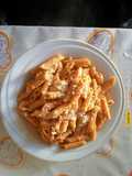 Pasta integrale con sugo al pomodoro e stracchino