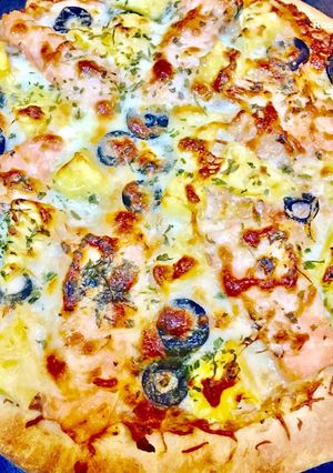 Hình của món Pizza Cá Hồi Xong Khói.
