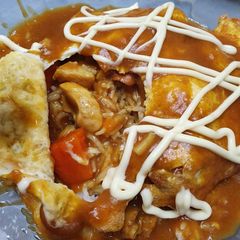 A picture of Japanese style- Omelette Curry rice.