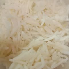 A picture of Plain rice.