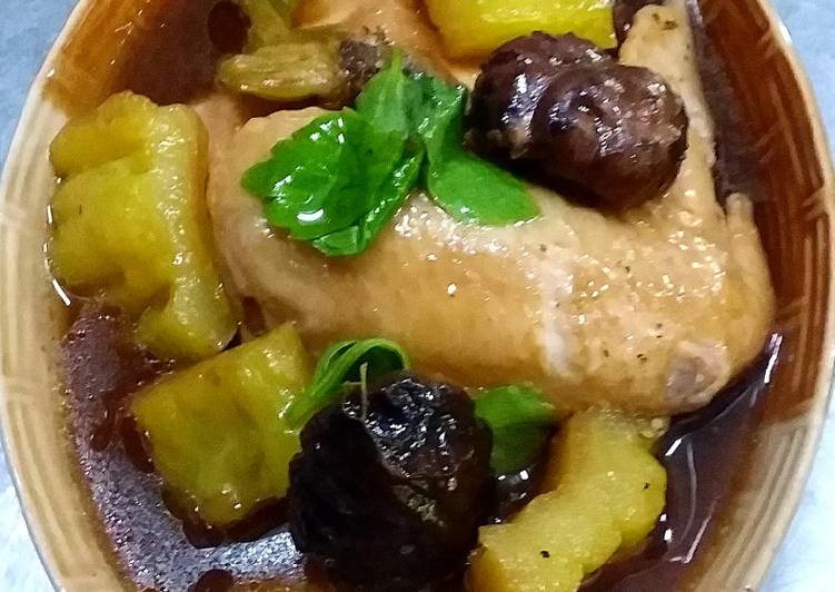 ปีกไก่ตุ๋นมะระ