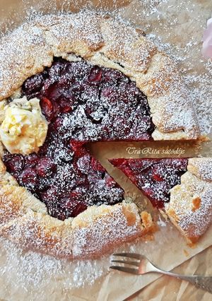 Meggyes galette recept fotója