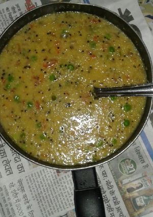 A picture of Vegetable Daliya.