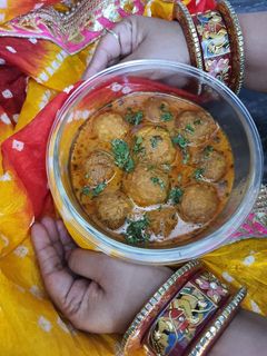 मारवाड़ी गोविंद गट्टे की सब्ज़ी (marwari govind gatte ki sabzi recipe in Hindi) रेसिपी मुख्य फोटो