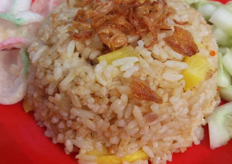 Langkah Mudah untuk Membuat Nasi Goreng Nanas yang Enak