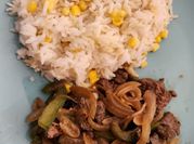 Una foto de bifes de hígado