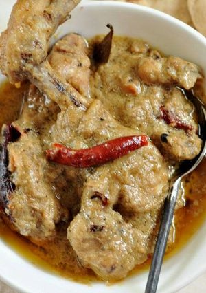 A picture of Coconut Chicken Curry.
