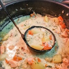 A picture of Creamy salmon soup (traditional Finnish salmon soup).
