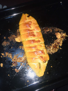 A picture of Chicken stuffed bread🍽🥖🍗.