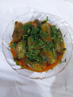 ભરેલા રીંગણા નુ શાક (Bharela Ringan Shak Recipe In Gujarati) રેસીપી મુખ્ય ફોટો