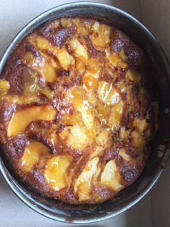 Una foto de Pastel de manzana con mermelada albaricoque