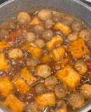 Đậu chiên nấm rơm kho sả