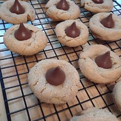 A picture of Peanut Butter Blossoms.