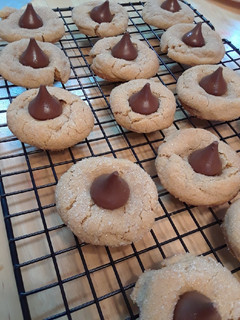 A picture of Peanut Butter Blossoms.