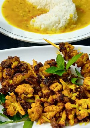 A picture of Cauliflower masala fry.