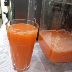 A picture of Carrot and pineapple juice.