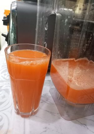 A picture of Carrot and pineapple juice.