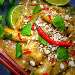 A picture of Chicken Satay Curry.