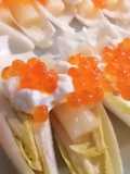 Ensalada de Endivias con espárragos y caviar de salmón