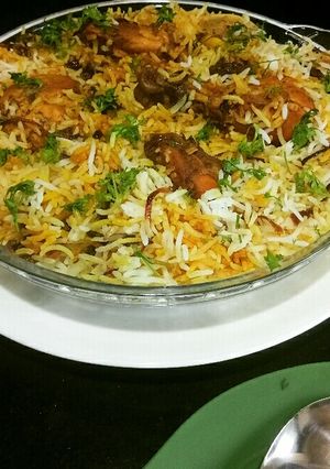 খত্রী বা কত্রী বিরিয়ানী(khatri/ katri biryani recipe in bengali) রেসিপির প্রধান ছবি