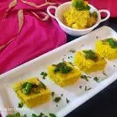 A picture of Nylon khaman.