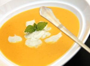 Tökéletes sárgarépa krémleves recept gorgonzolával recept fotója